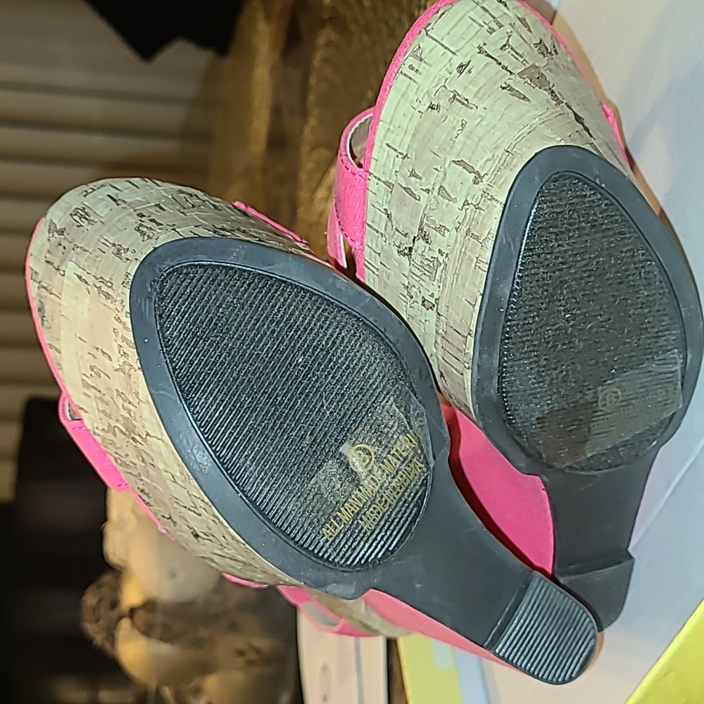 Liliana peace-15 hot pink wedges - Picture 6 of 11